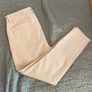 Buffalo Aubrey’s midrise carpi